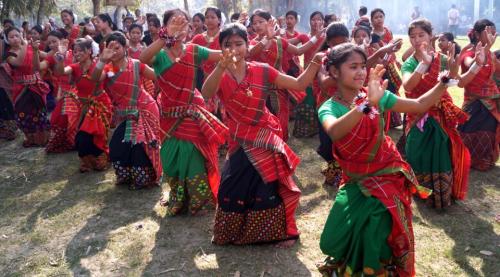 Mishings girls performing bihu dance during Ali Aye Ligang