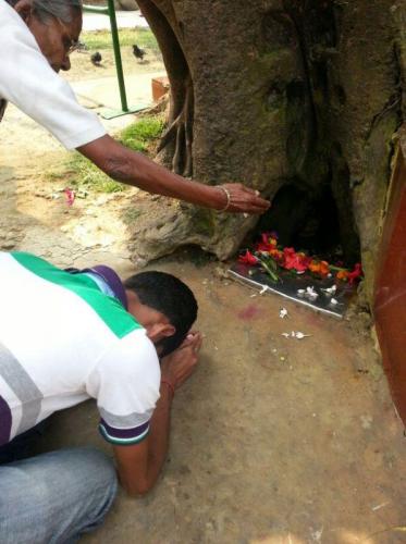 Devotees at tilinga mandir or bell Temple